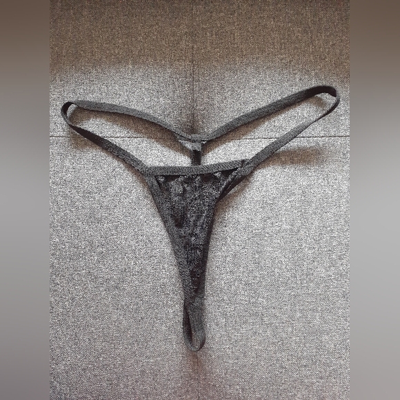 Lace nightie/dress with diamond detail and matching undies - Picture 15 of 16